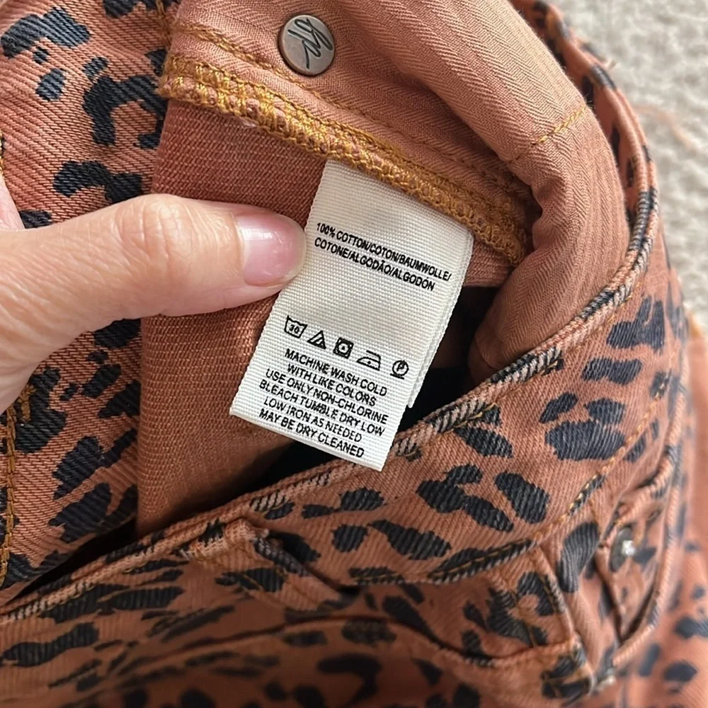 “Free People: Leopard Skirt size 2”